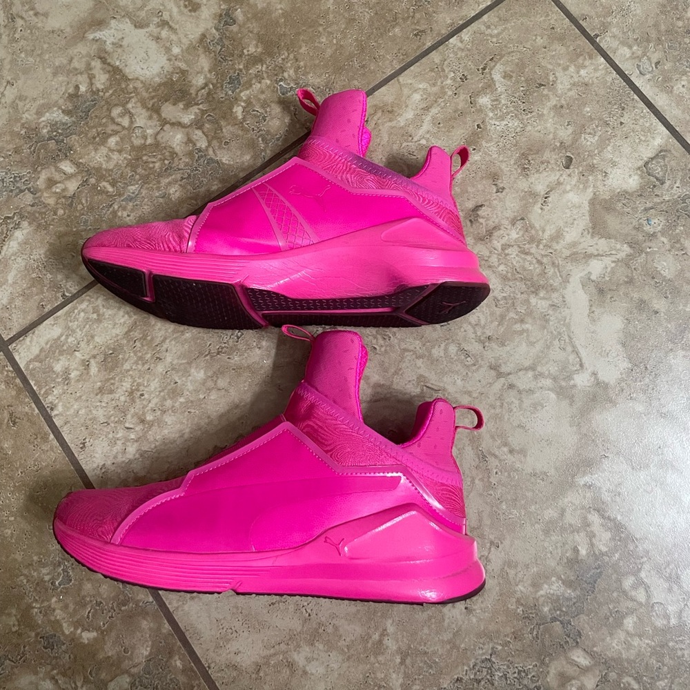 Puma Fierce, Size 8